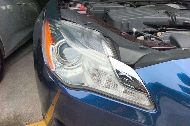 Used Maserati President 2013 3.0T Standard Model Right Front Headlight