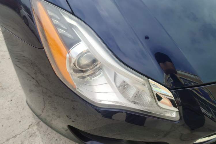 Used Maserati President 2013 3.0T Standard Model Right Front Headlight