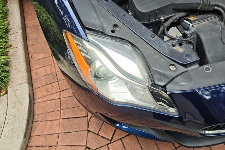 Used Maserati President 2013 3.0T Standard Model Right Front Headlight