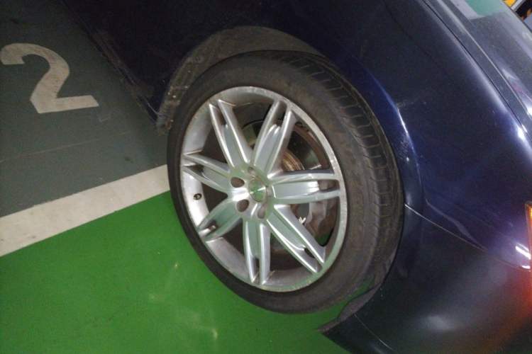 Used Maserati President 2013 3.0T Standard Model Right Front Wheel Hub