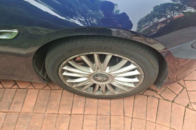 Used Maserati President 2013 3.0T Standard Model Right Front Wheel Hub