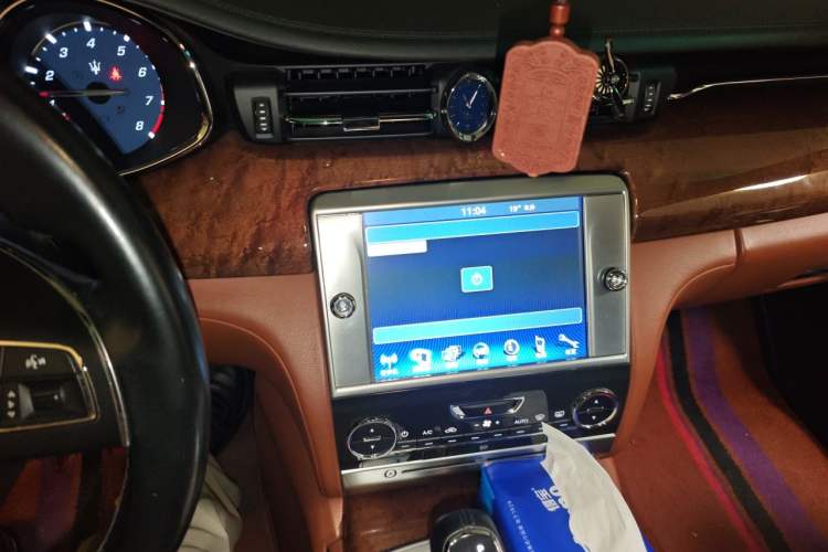 Used Maserati President 2013 3.0T Standard Model Audio And AC Panel