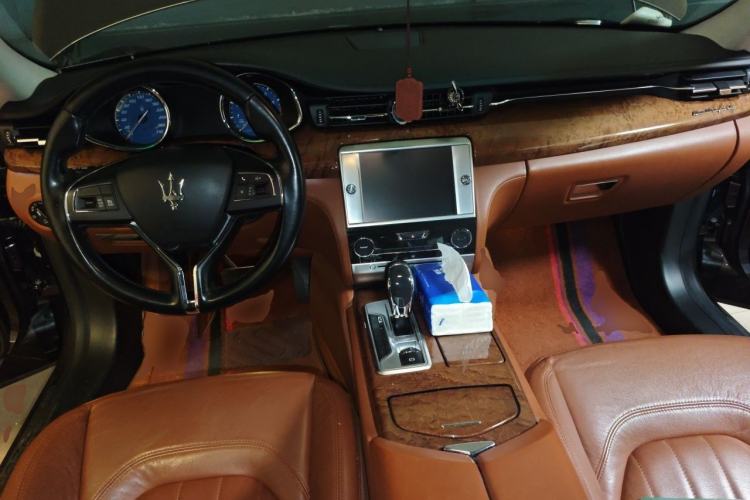 Used Maserati President 2013 3.0T Standard Model Center Console