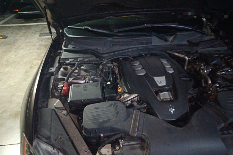 Used Maserati President 2013 3.0T Standard Model Engine Bay Right