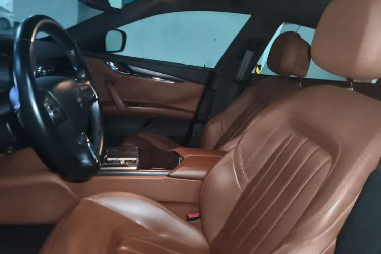 Used Maserati President 2013 3.0T Standard Model Left Front Seat