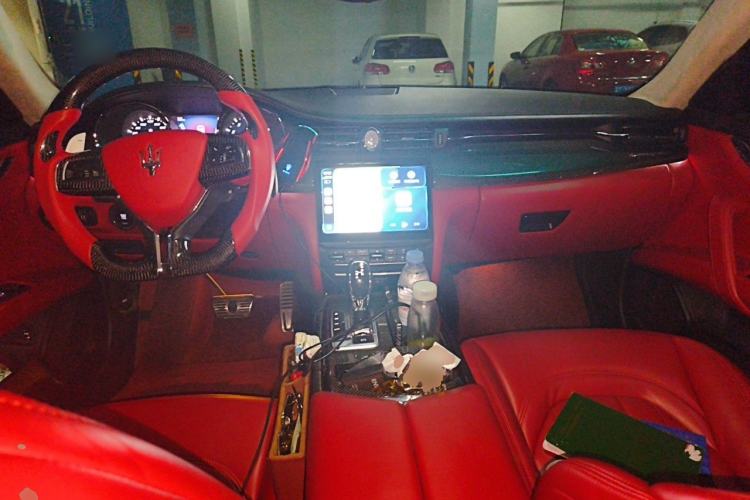 Used Maserati President 2013 3.0T Standard Model Center Console