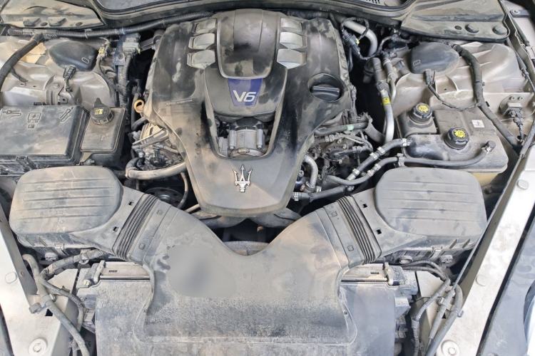 Used Maserati President 2013 3.0T Standard Model Engine Bay