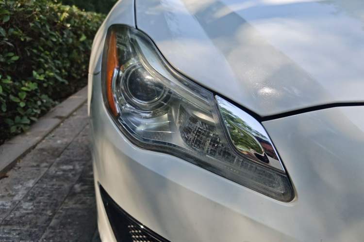 Used Maserati President 2013 3.0T Standard Model Right Front Headlight