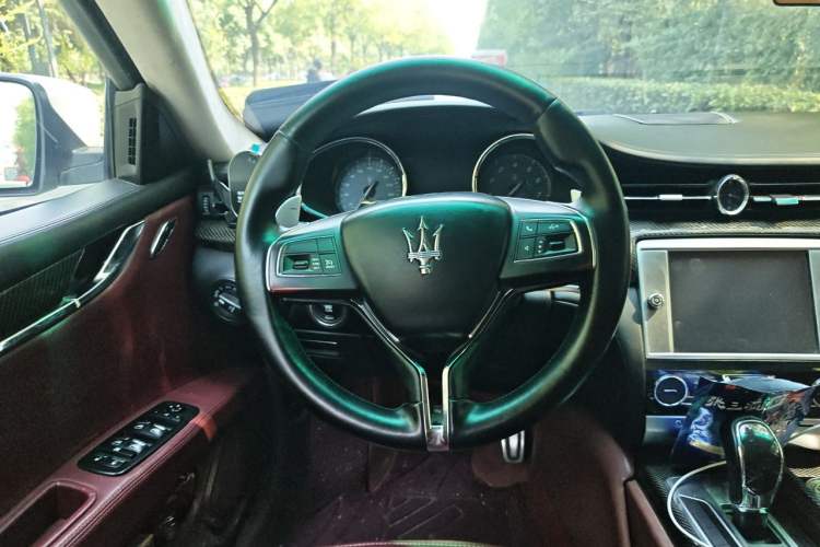Used Maserati President 2013 3.0T Standard Model Steering Wheel