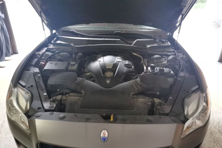 Used Maserati President 2013 3.0T Standard Model Engine Bay