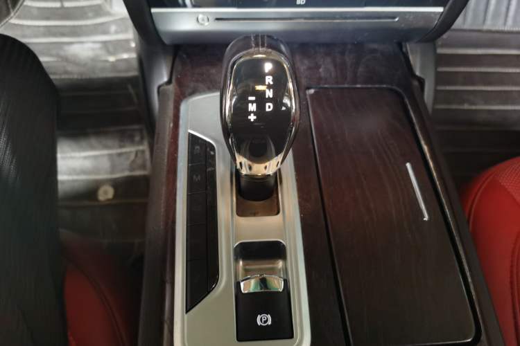 Used Maserati President 2013 3.0T Standard Model Gear Lever