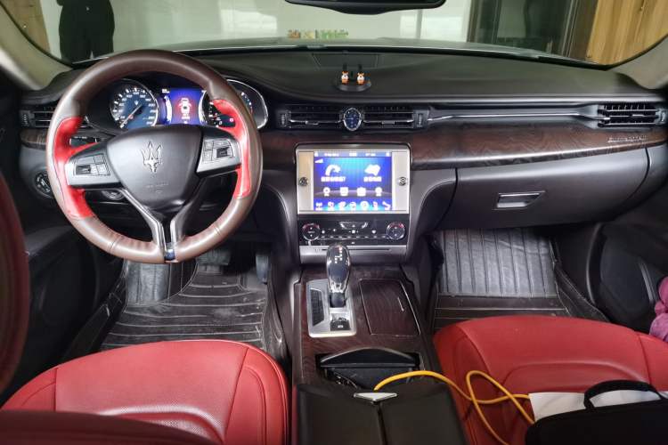 Used Maserati President 2013 3.0T Standard Model Interior 2