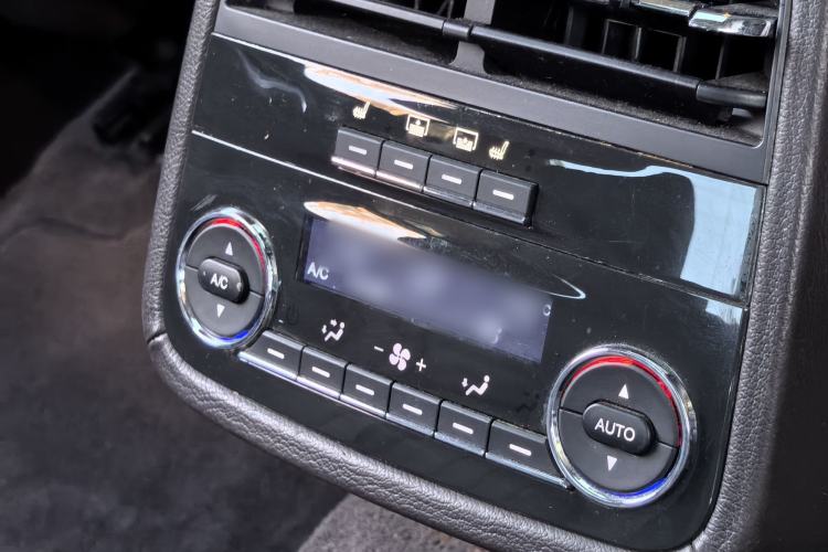 Used Maserati President 2013 3.0T Standard Model Interior 3