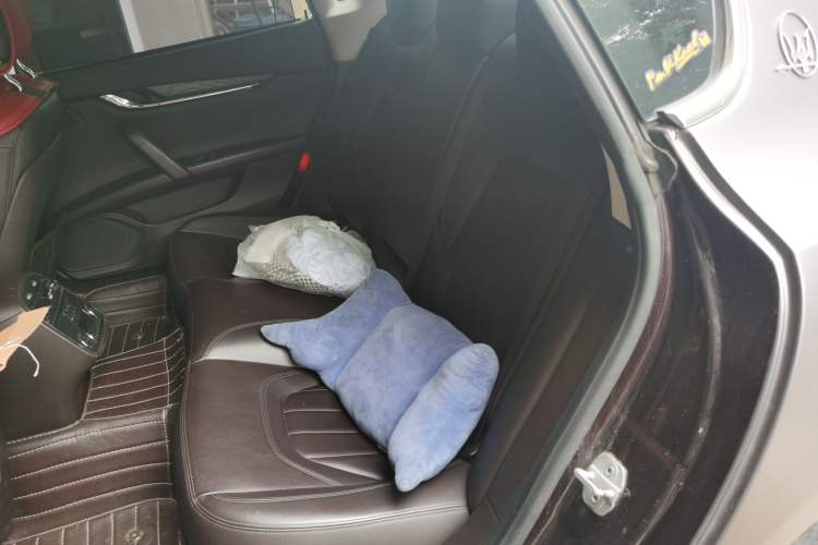 Used Maserati President 2013 3.0T Standard Model Interior 4
