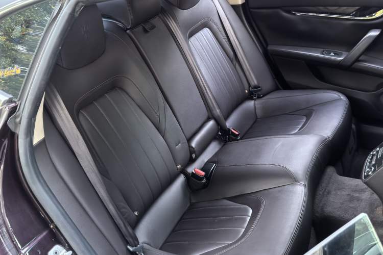 Used Maserati President 2013 3.0T Standard Model Interior 7