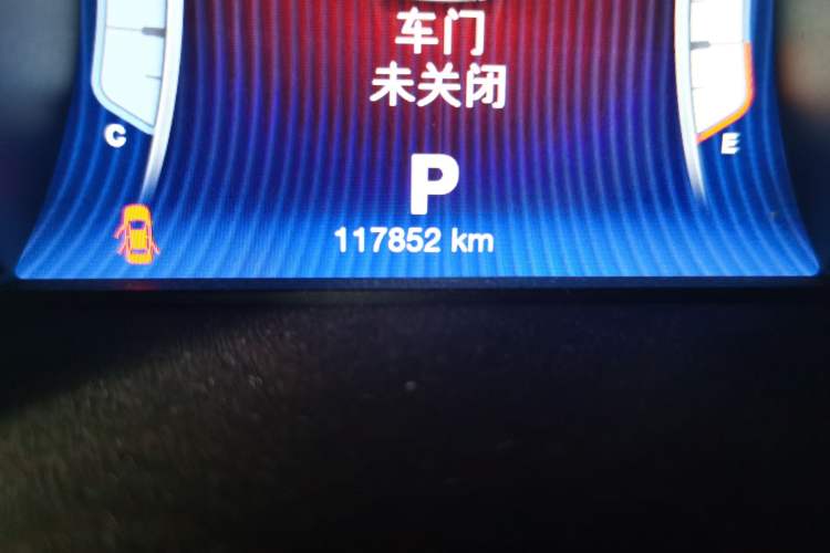 Used Maserati President 2013 3.0T Standard Model Odometer Close Up