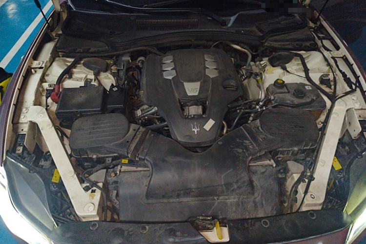 Used Maserati President 2013 3.0T Standard Model Engine Bay