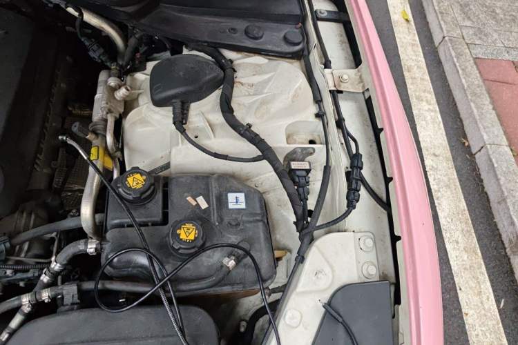 Used Maserati President  Engine Bay Left