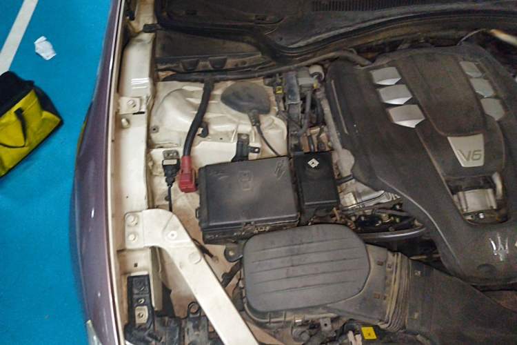 Used Maserati President 2013 3.0T Standard Model Engine Bay Right