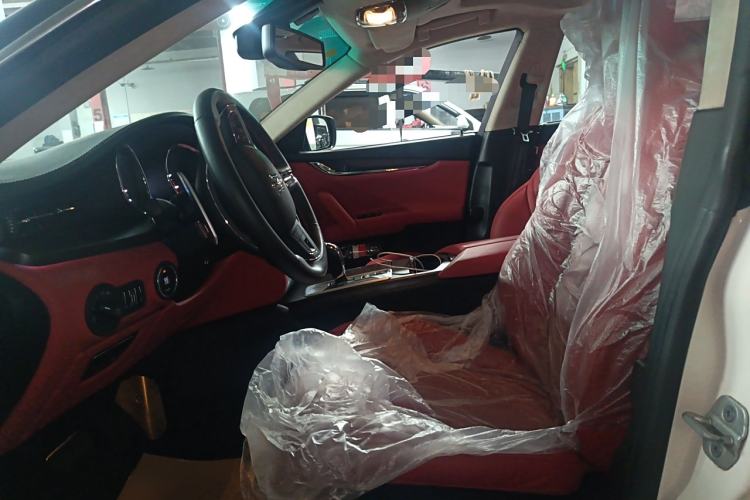 Used Maserati President 2013 3.0T Standard Model Left Front Seat