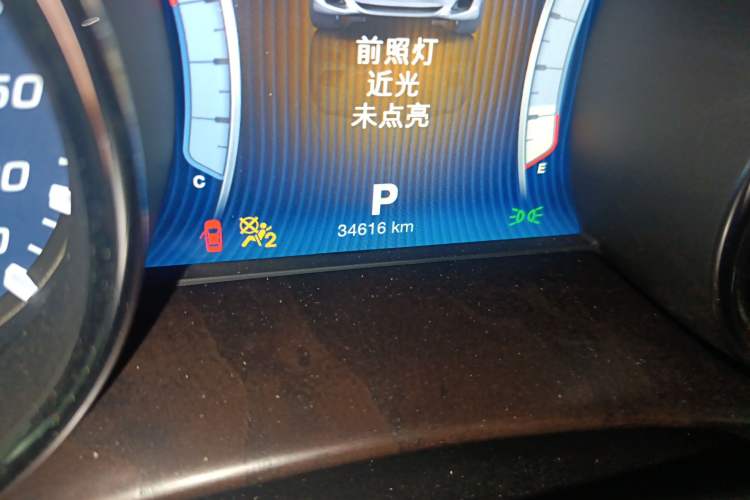 Used Maserati President 2013 3.0T Standard Model Odometer Close Up
