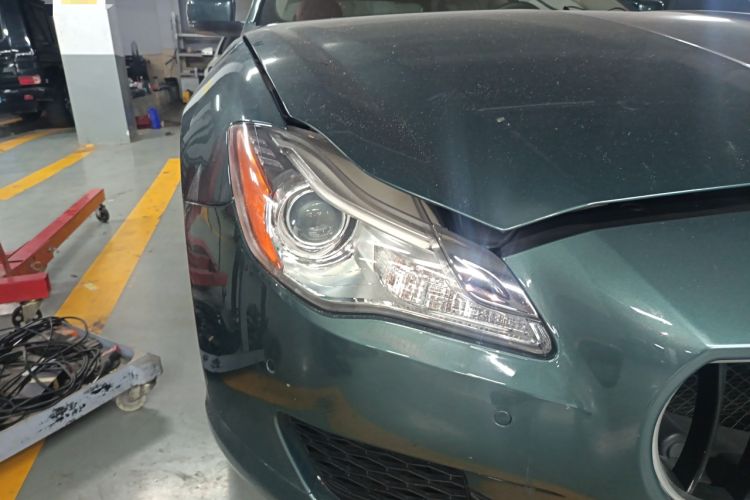 Used Maserati President 2013 3.0T Standard Model Right Front Headlight