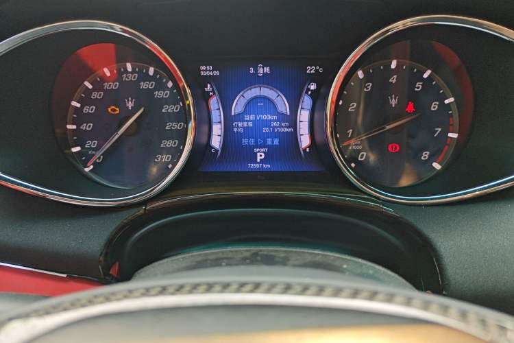 Used Maserati President 2013 3.0T Standard Model Odometer Close Up
