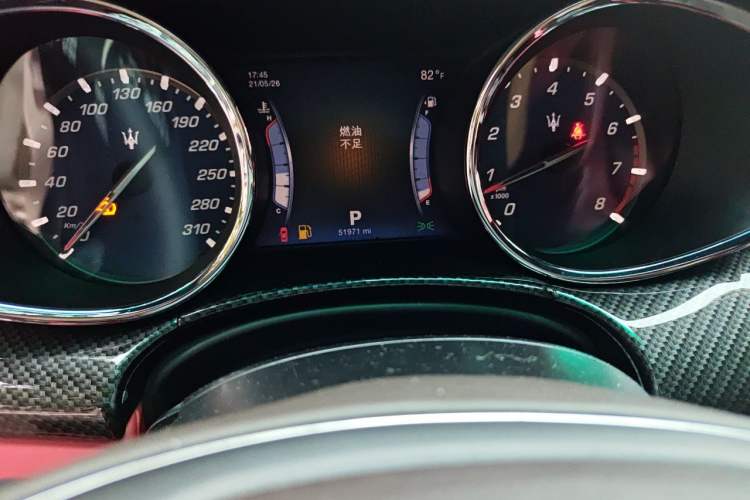 Used Maserati President  Odometer Close Up