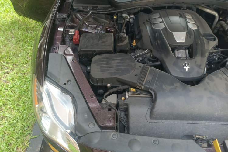 Used Maserati President 2013 3.0T Standard Model Engine Bay Right