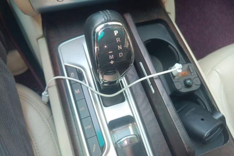 Used Maserati President 2013 3.0T Standard Model Gear Lever