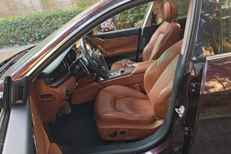 Used Maserati President 2013 3.8T Standard Model Left Front Seat