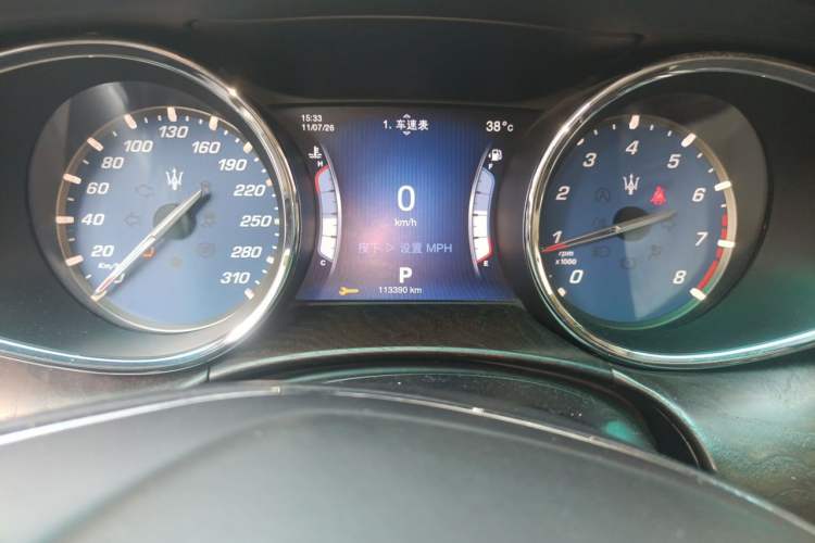 Used Maserati President 2013 3.0T Standard Model Odometer Close Up