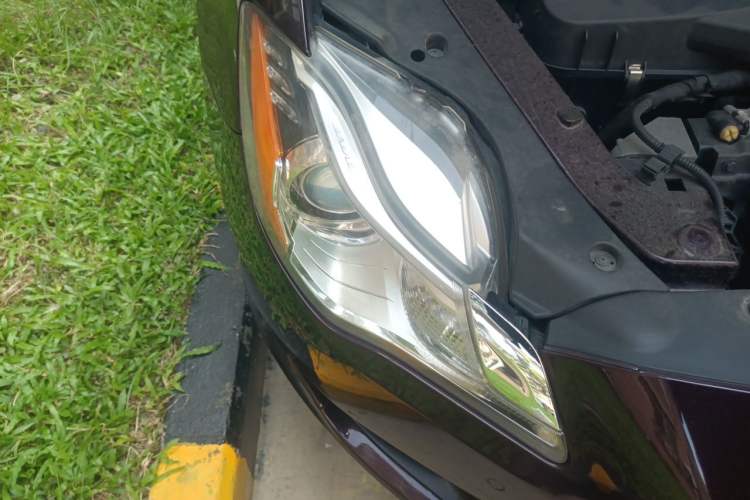 Used Maserati President 2013 3.0T Standard Model Right Front Headlight