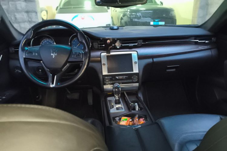 Used Maserati President 2013 3.0T Standard Model Center Console