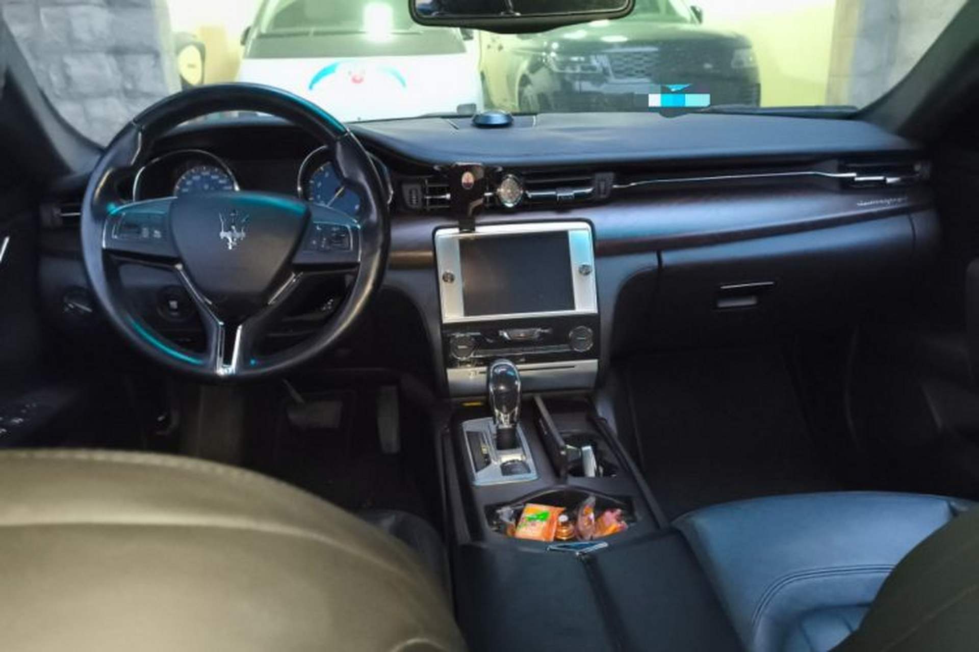 Used Maserati President 2013 3.0T Standard Model Center Console