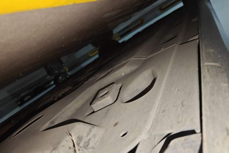 Used Maserati President 2013 3.0T Standard Model Chassis Front Right