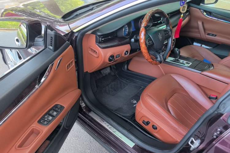 Used Maserati President 2013 3.0T Standard Model Driver Seat
