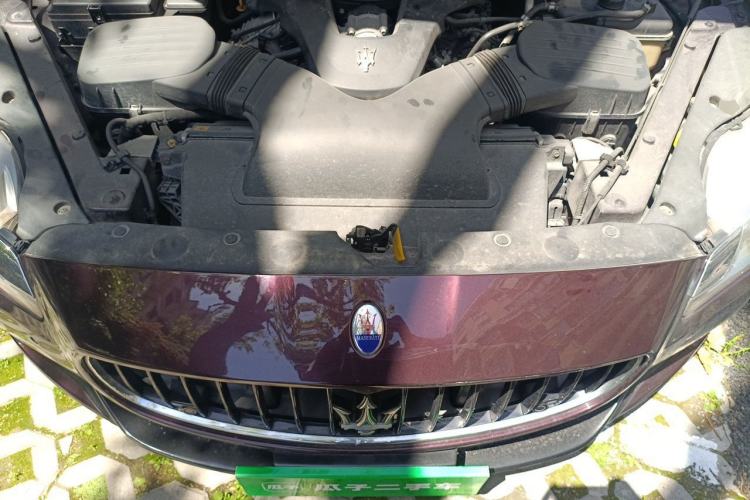 Used Maserati President 2013 3.0T Standard Model Engine Bay