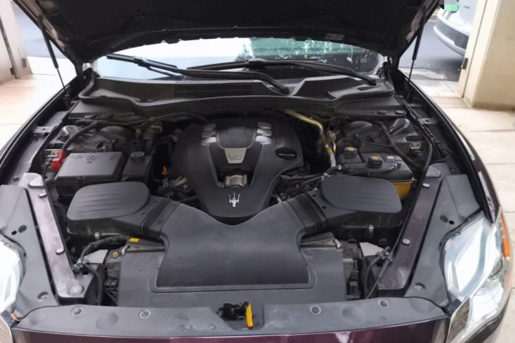 Used Maserati President 2013 3.0T Standard Model Engine Bay