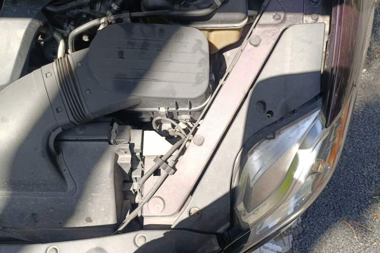 Used Maserati President 2013 3.0T Standard Model Engine Bay Left