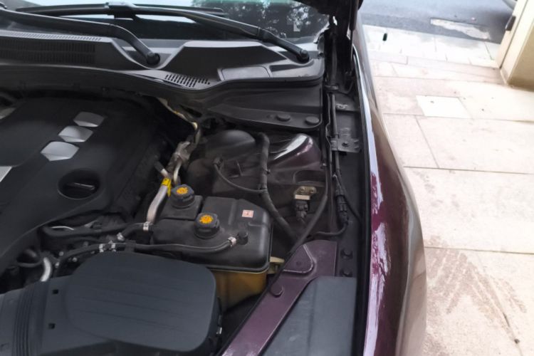 Used Maserati President 2013 3.0T Standard Model Engine Bay Left