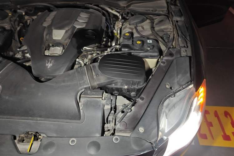 Used Maserati President 2013 3.0T Standard Model Engine Bay Left