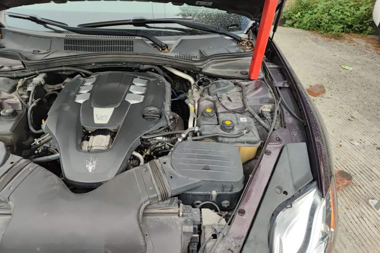 Used Maserati President 2013 3.0T Standard Model Engine Bay Left