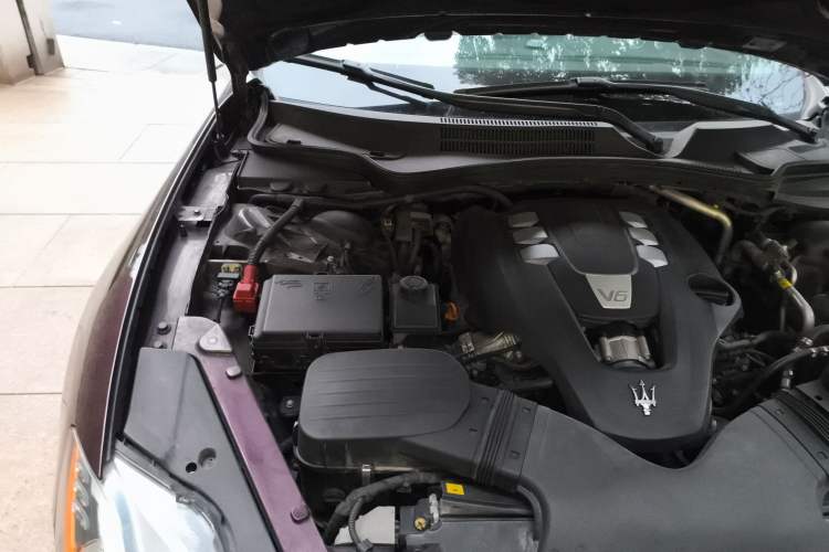 Used Maserati President 2013 3.0T Standard Model Engine Bay Right