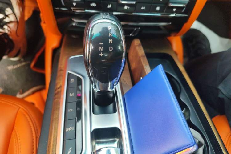 Used Maserati President 2013 3.0T Standard Model Gear Lever