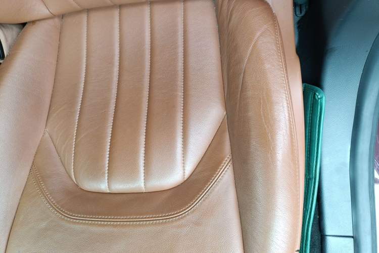 Used Maserati President 2013 3.0T Standard Model Left Front Seat