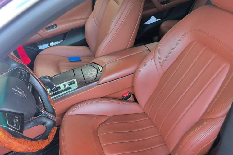 Used Maserati President 2013 3.0T Standard Model Left Front Seat