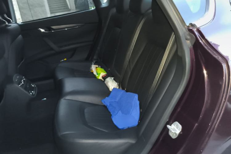 Used Maserati President 2013 3.0T Standard Model Left Rear Seat