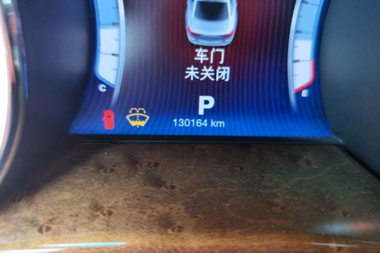 Used Maserati President 2013 3.0T Standard Model Odometer Close Up