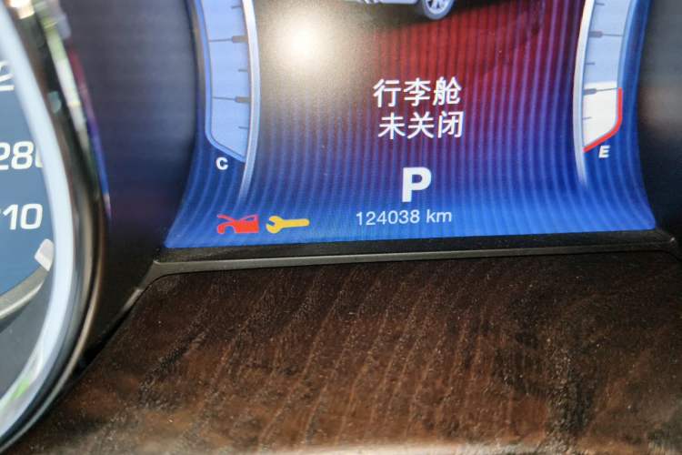 Used Maserati President 2013 3.0T Standard Model Odometer Close Up